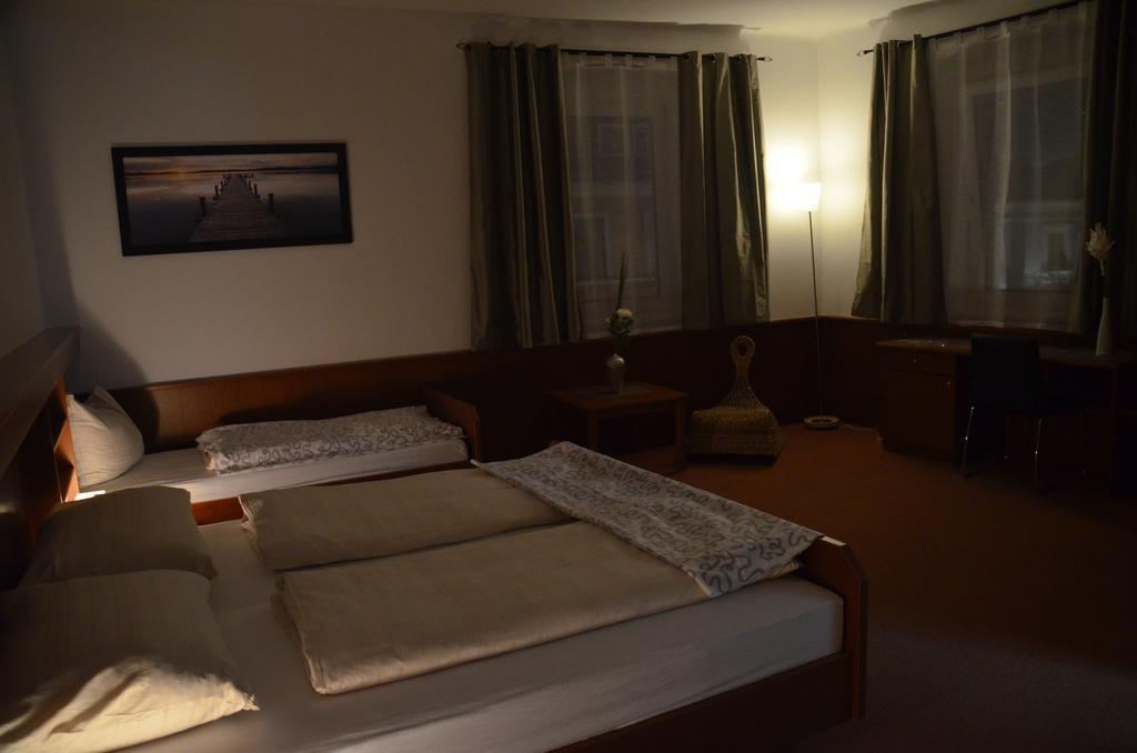 Hotel Krmstl "Zur Stadt Gmunden" Kirchdorf an der Krems Room photo